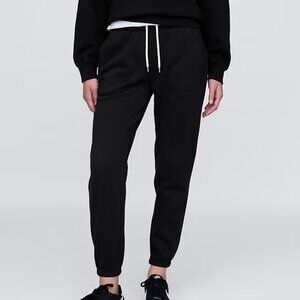 NWT GAP VintageSoft Classic Joggers